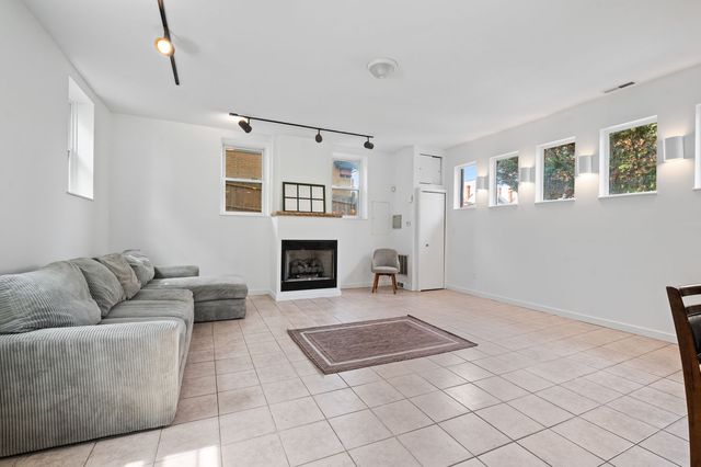 943 N Negley AVENUE 4, Highland Park, PA 15206