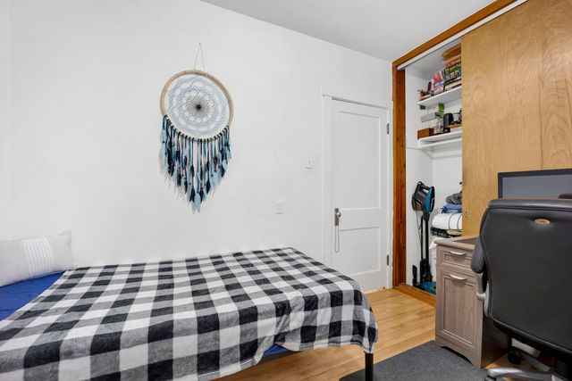 5037 W Winona Street, Chicago, IL 60630