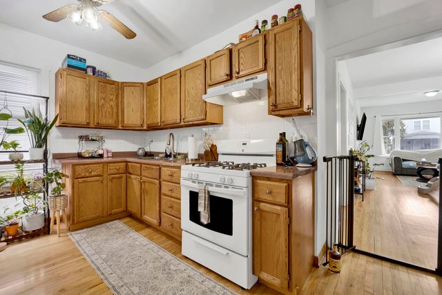 5037 W Winona Street, Chicago, IL 60630