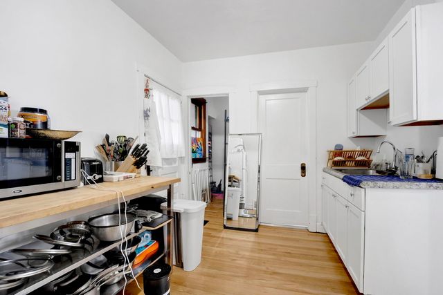 5037 W Winona Street, Chicago, IL 60630