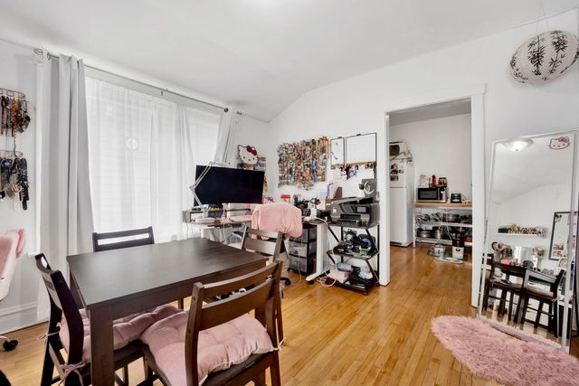 5037 W Winona Street, Chicago, IL 60630
