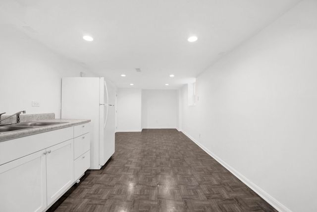 5037 W Winona Street, Chicago, IL 60630
