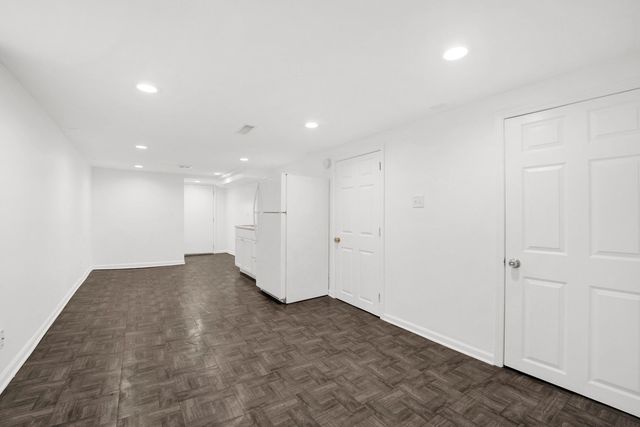 5037 W Winona Street, Chicago, IL 60630