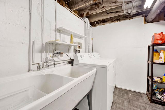 5037 W Winona Street, Chicago, IL 60630