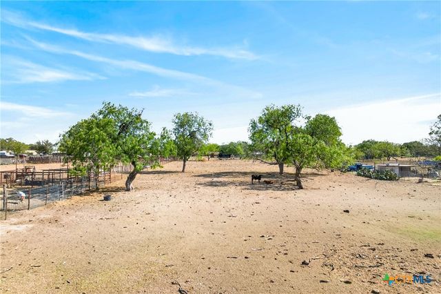 5353 US Highway 90a, Gonzales, TX 78629