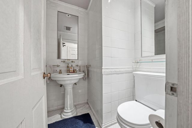 1735 ASHBOURNE RD, Elkins Park, PA 19027