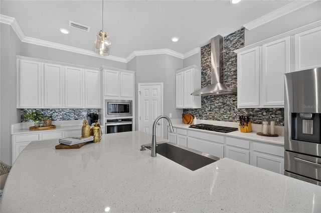 7322 PARADISO DRIVE, Apollo Beach, FL 33572