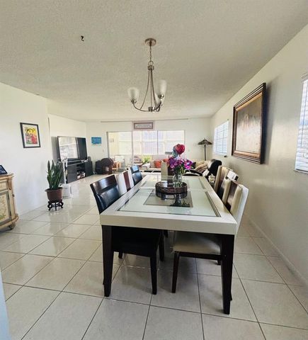 800 SW 125th Way 112O, Pembroke Pines, FL 33027
