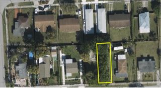 10435 SW 174th Ter, Miami, FL 33157