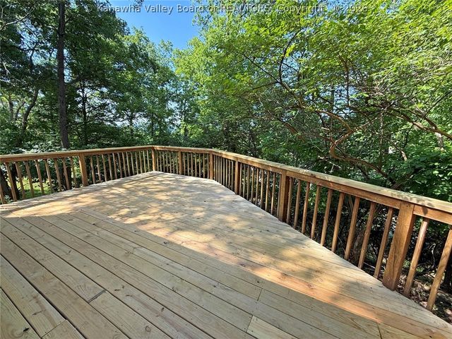 1116 Highland Road, Charleston, WV 25302