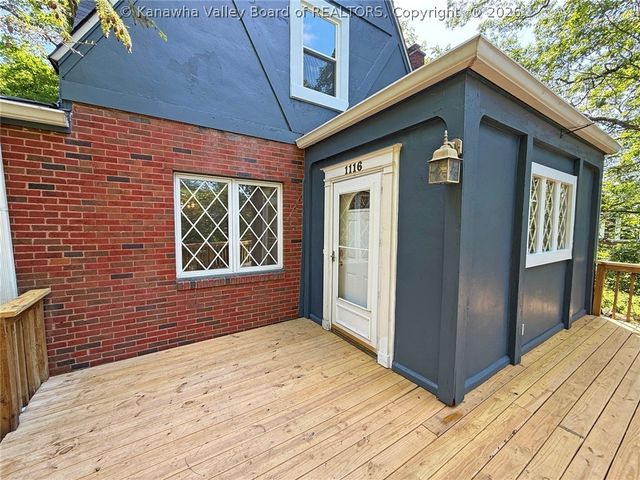 1116 Highland Road, Charleston, WV 25302