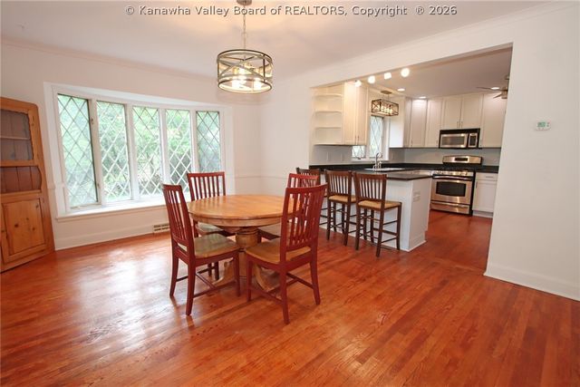 1116 Highland Road, Charleston, WV 25302