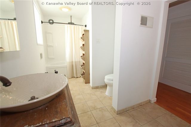 1116 Highland Road, Charleston, WV 25302