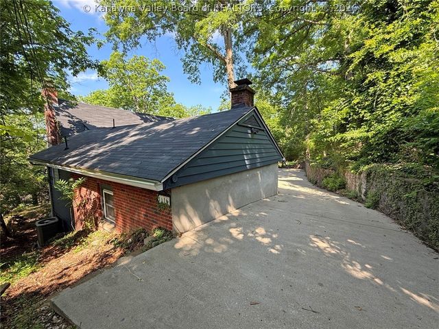 1116 Highland Road, Charleston, WV 25302