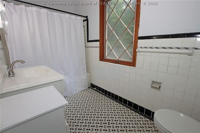 1116 Highland Road, Charleston, WV 25302