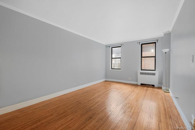 306 E Mosholu Pkwysouth 1F, Bronx, NY 10458