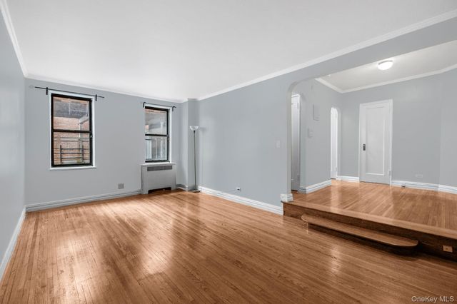 306 E Mosholu Pkwysouth 1F, Bronx, NY 10458