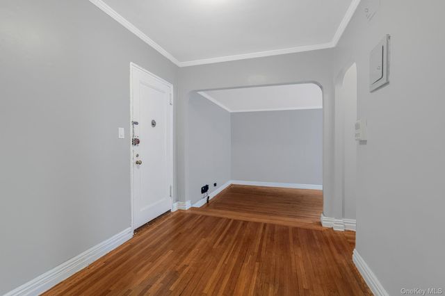 306 E Mosholu Pkwysouth 1F, Bronx, NY 10458
