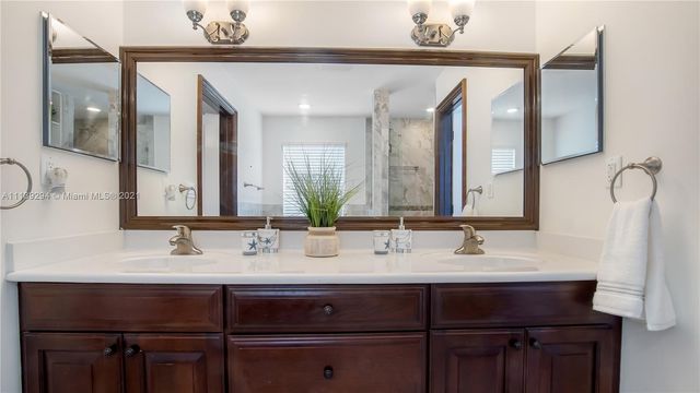 11798 SW 51st Court, Cooper City, FL 33330