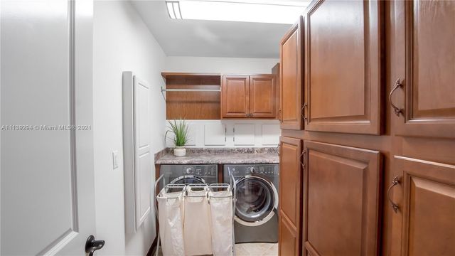 11798 SW 51st Court, Cooper City, FL 33330