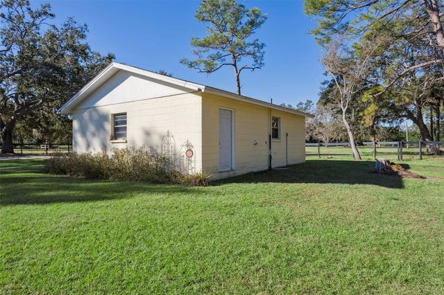 8132 HONEYBEE LANE, Tampa, FL 33635