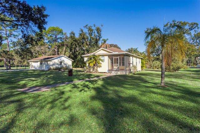 8132 HONEYBEE LANE, Tampa, FL 33635