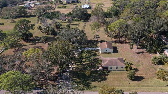 8132 HONEYBEE LANE, Tampa, FL 33635