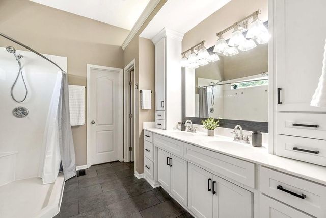 14909 Orval Lane, Liberty, MO 64068