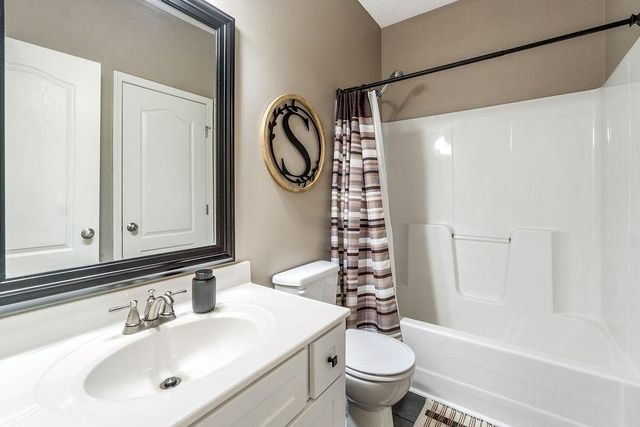 14909 Orval Lane, Liberty, MO 64068