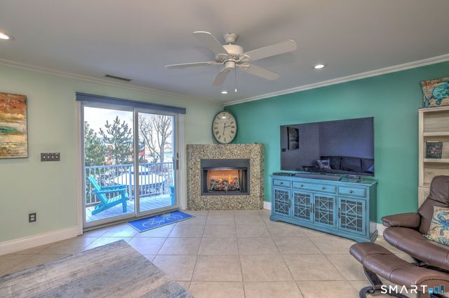 12 Naugatuck Avenue APT A7, Milford, CT 06460