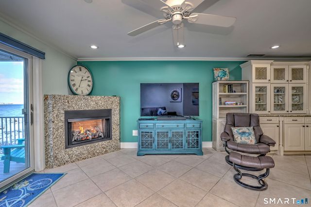 12 Naugatuck Avenue APT A7, Milford, CT 06460