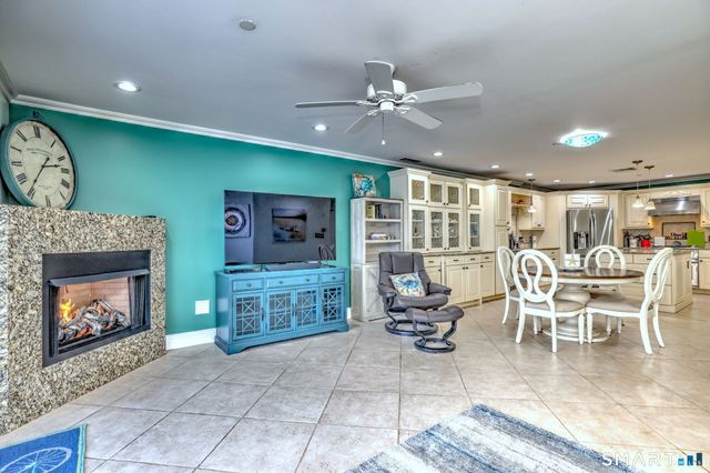 12 Naugatuck Avenue APT A7, Milford, CT 06460