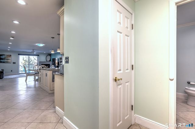 12 Naugatuck Avenue APT A7, Milford, CT 06460