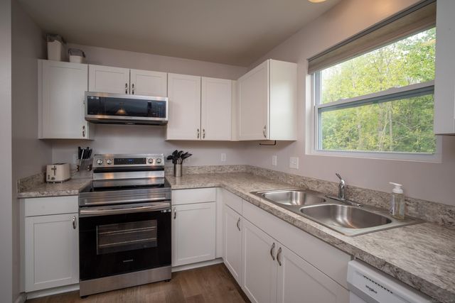 32215 Haverhill Street, New Haven, MI 48048