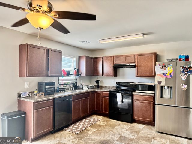 104 Sourwood Lane, Warner Robins, GA 31093