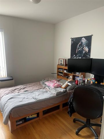 71-28 163rd Street 3B, Fresh Meadows, NY 11365
