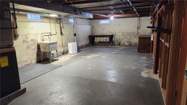 61 Fernboro Road, Brighton, NY 14618