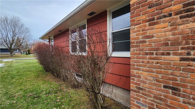 61 Fernboro Road, Brighton, NY 14618