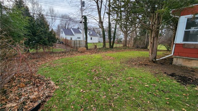 61 Fernboro Road, Brighton, NY 14618