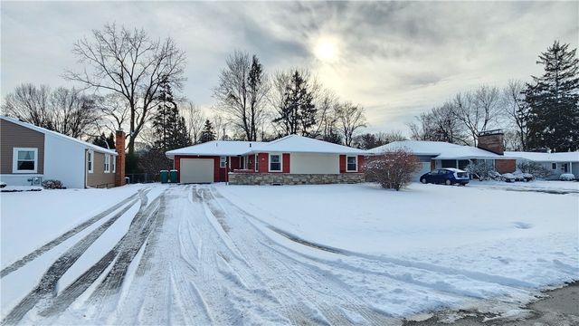 61 Fernboro Road, Brighton, NY 14618