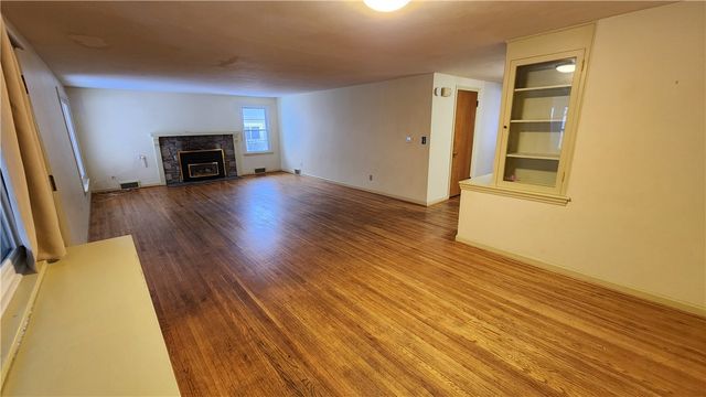 61 Fernboro Road, Brighton, NY 14618