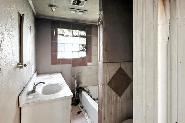 1919 W Cherokee Avenue, Enid, OK 73703