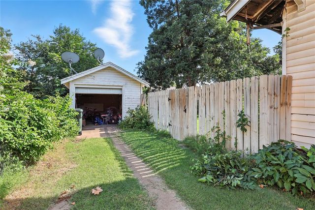 1919 W Cherokee Avenue, Enid, OK 73703