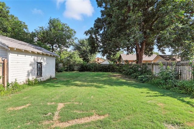 1919 W Cherokee Avenue, Enid, OK 73703