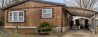 63 Parkway Drive, Olmsted Twp, OH 44138