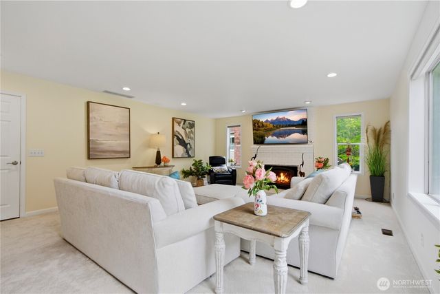 23030 NE 13th Street, Sammamish, WA 98074