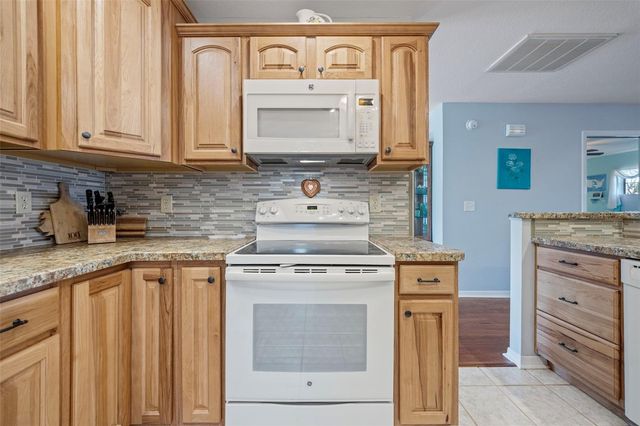 1207 BLUEWATER DRIVE, Sun City Center, FL 33573