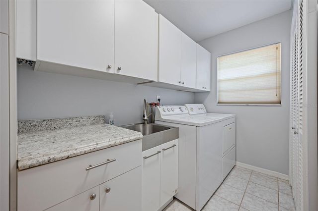 1207 BLUEWATER DRIVE, Sun City Center, FL 33573