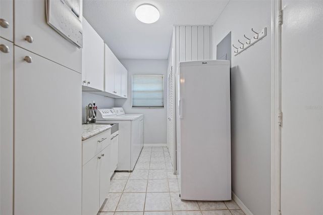 1207 BLUEWATER DRIVE, Sun City Center, FL 33573