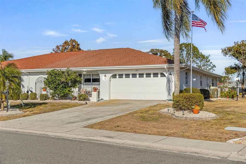 1207 BLUEWATER DRIVE, Sun City Center, FL 33573